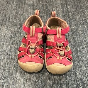11T Keen Sandals